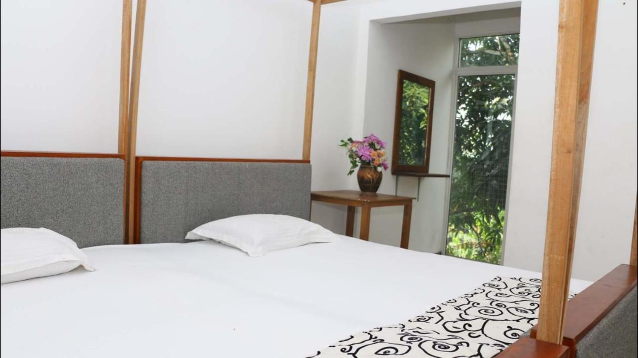 Suisse Villa كاندي المظهر الخارجي الصورة
