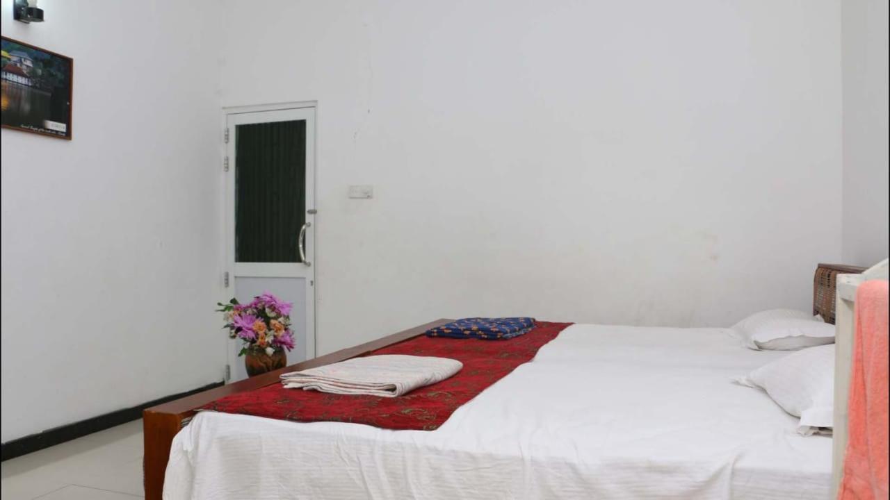 Suisse Villa كاندي المظهر الخارجي الصورة