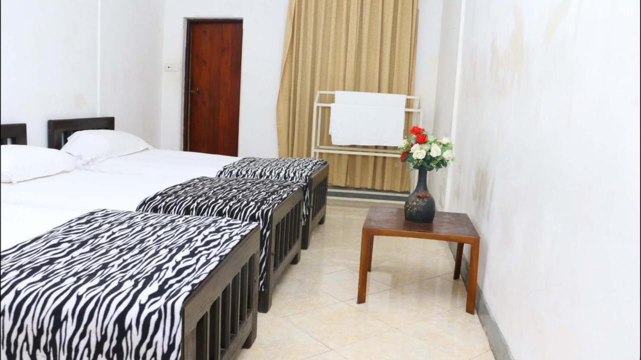 Suisse Villa كاندي المظهر الخارجي الصورة