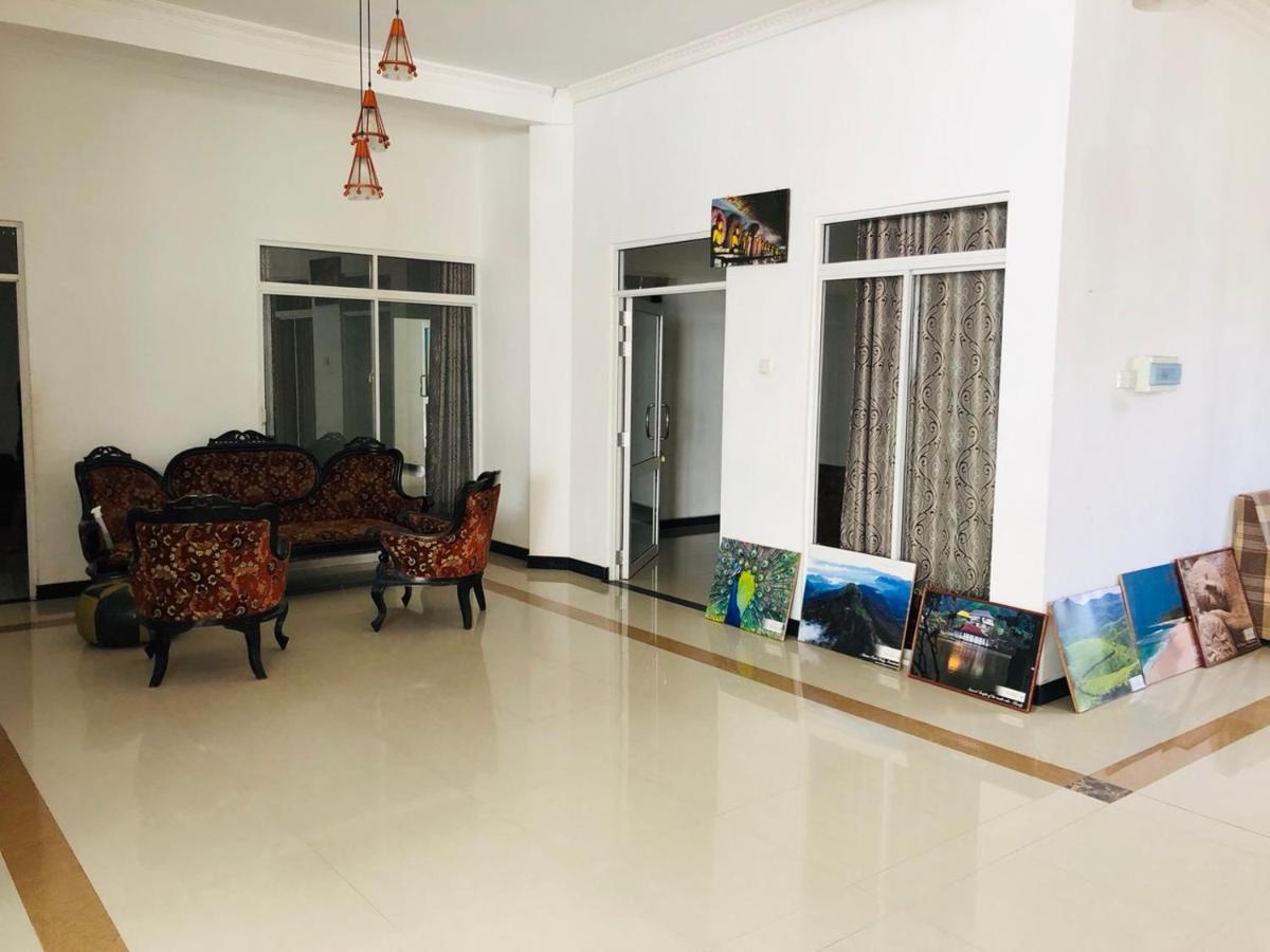 Suisse Villa كاندي المظهر الخارجي الصورة