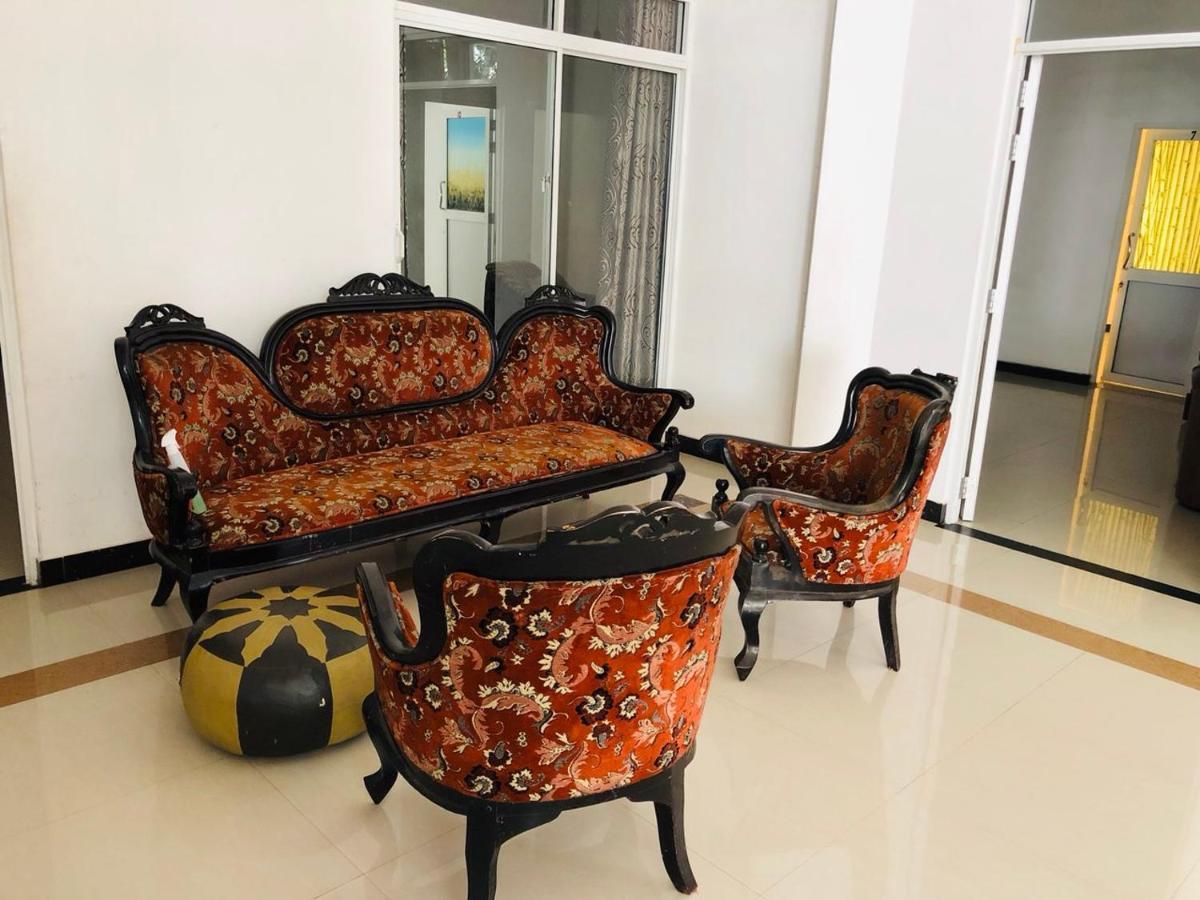 Suisse Villa كاندي المظهر الخارجي الصورة