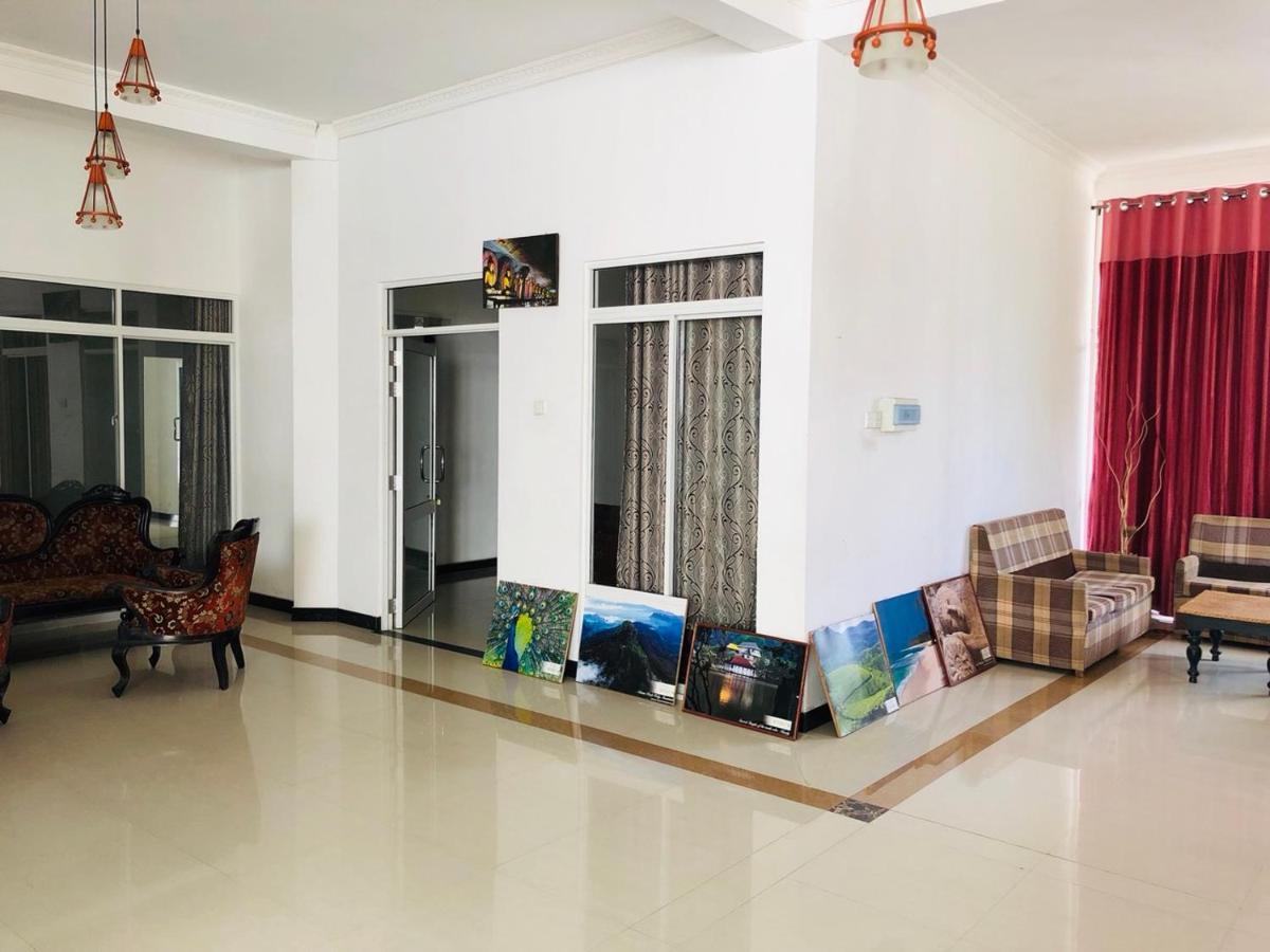 Suisse Villa كاندي المظهر الخارجي الصورة