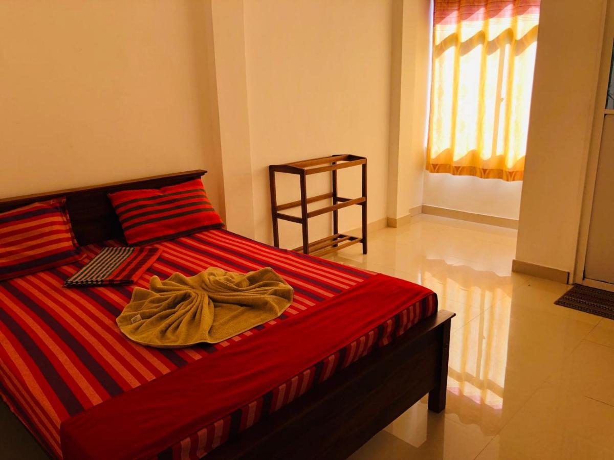 Suisse Villa كاندي المظهر الخارجي الصورة