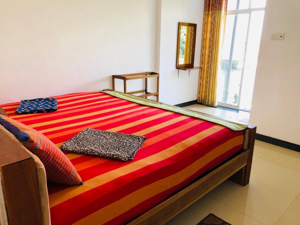 Suisse Villa كاندي المظهر الخارجي الصورة