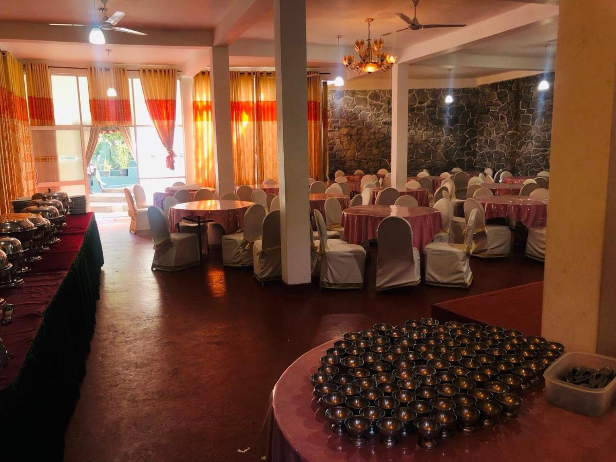 Suisse Villa كاندي المظهر الخارجي الصورة